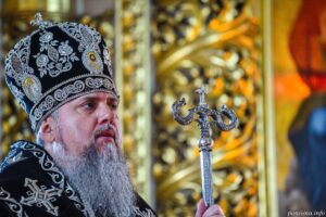 Слово Предстоятеля перед святою Плащаницею у Страсну п’ятницю